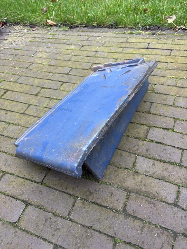 gezocht linker gevelpan Pfeiderer, Ophalen, Steen of Klei, Blauw, Minder dan 5 m²