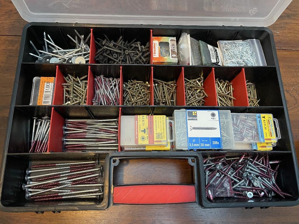 Sorteerdoos gevuld met schroeven, nagels, etc NIEUW, Ophalen, Zo goed als nieuw, 50 tot 100 mm, Schroeven