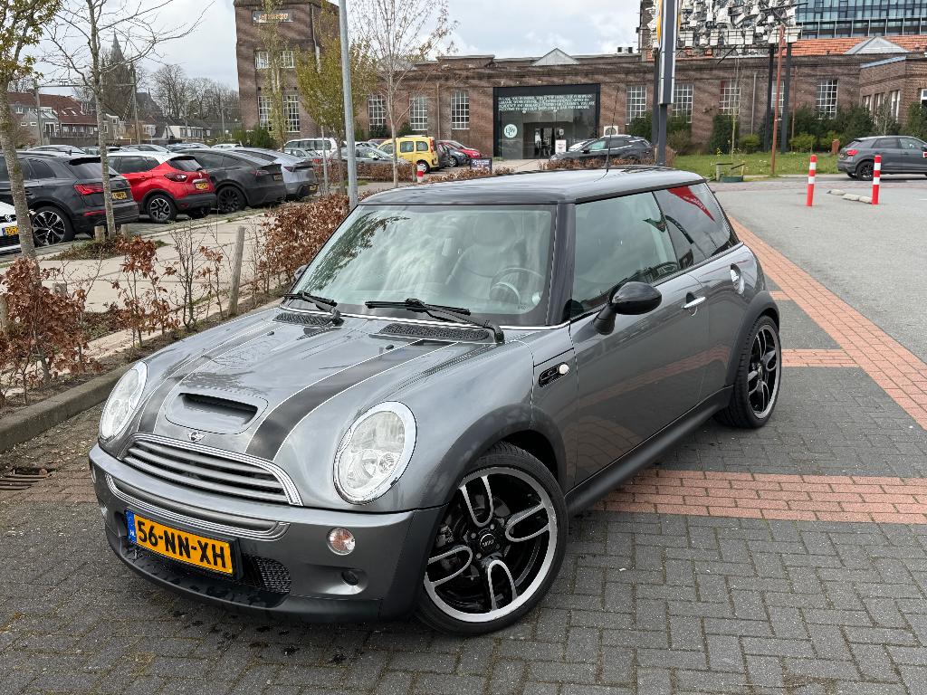 Mini 1.6 16V Cooper S 2004 Grijs, Auto's, Voorwielaandrijving, 4 cilinders, 4 stoelen, 163 pk