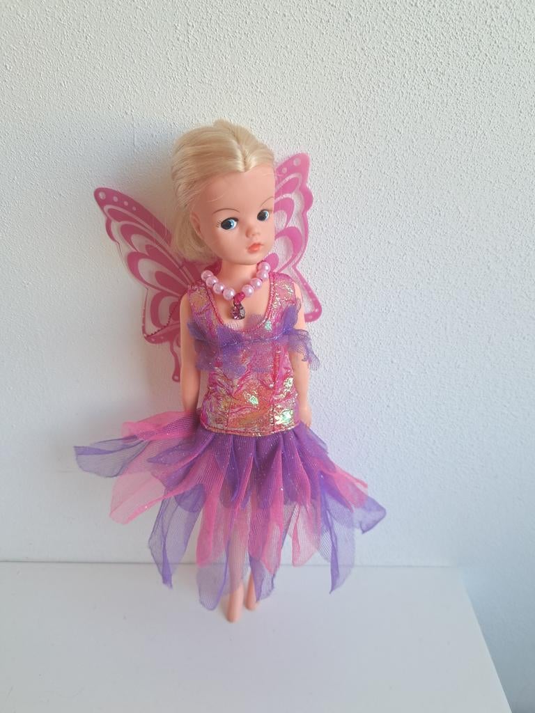 Fee outfit met vleugels voor barbie sindy fleur excl pop, Ophalen of Verzenden, Zo goed als nieuw