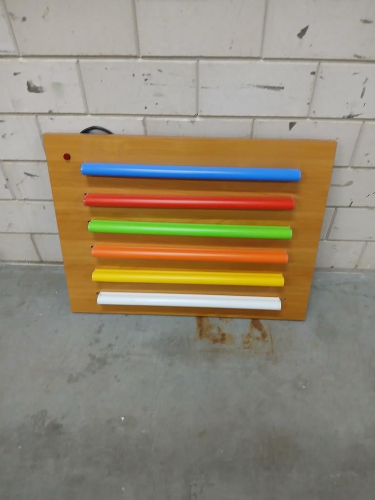 Regenboog lichtbak, Ophalen