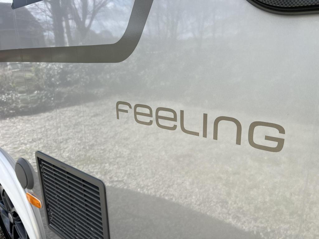 Eriba Feeling 515 met Slaapdak 8 persoons !, Schokbreker, Bedrijf, Treinzit, Meer dan 6