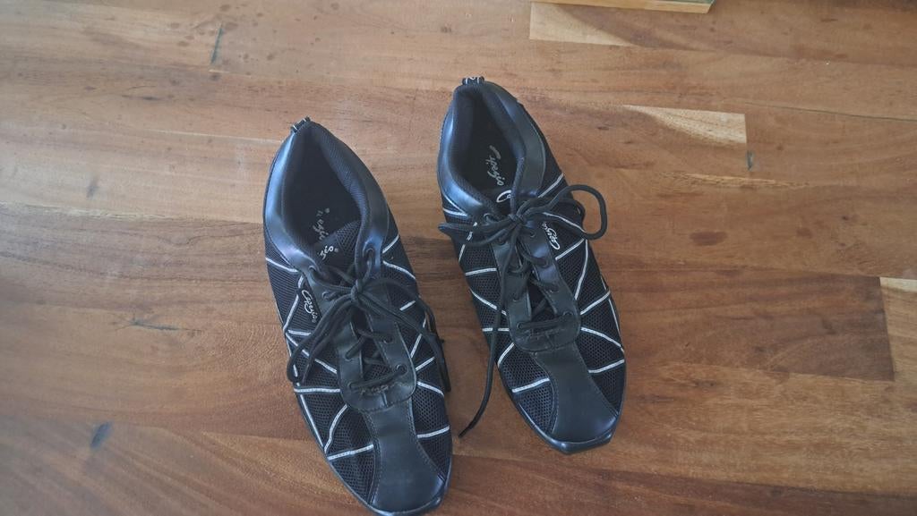 Dansschoenen zwart, Ophalen of Verzenden, Zo goed als nieuw, Schoenen