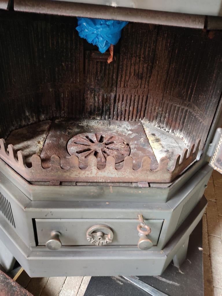 Te koop Reny houtkachel, Huis en Inrichting, Gebruikt, Houtkachel, Ophalen of Verzenden, Vrijstaand