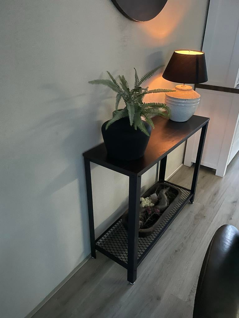 Sidetable met bruin blad en ijzeren onderstel, Huis en Inrichting, Tafels | Sidetables, Ophalen, 100 tot 150 cm, Zo goed als nieuw