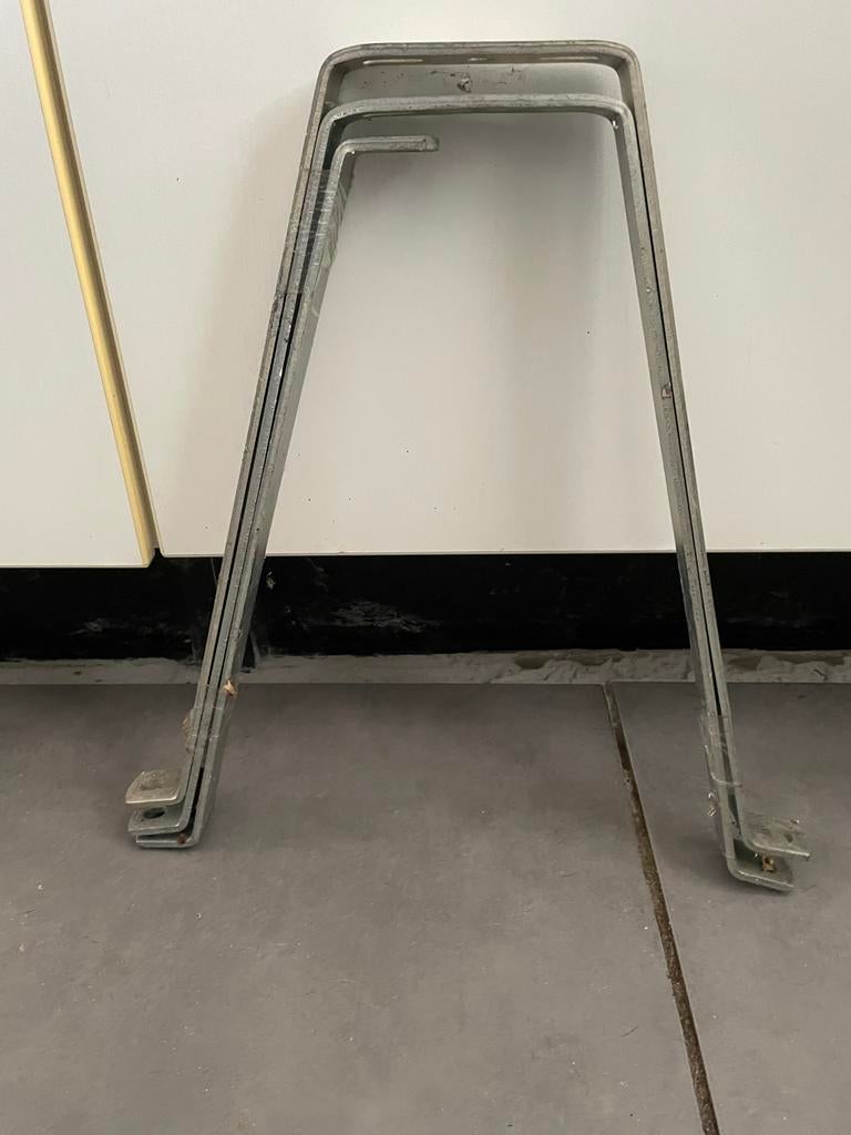 Nieuwe muurbeugels voor zendamateur mast, Ophalen, Nieuw, Toebehoren