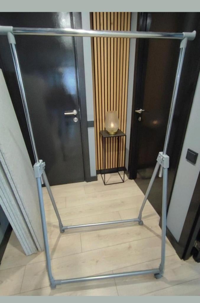 WENKO clothes rack, adjustable / Verstelbaar Kledingrek, Kleding | Dames, Kledingrekken, Ophalen, Zo goed als nieuw