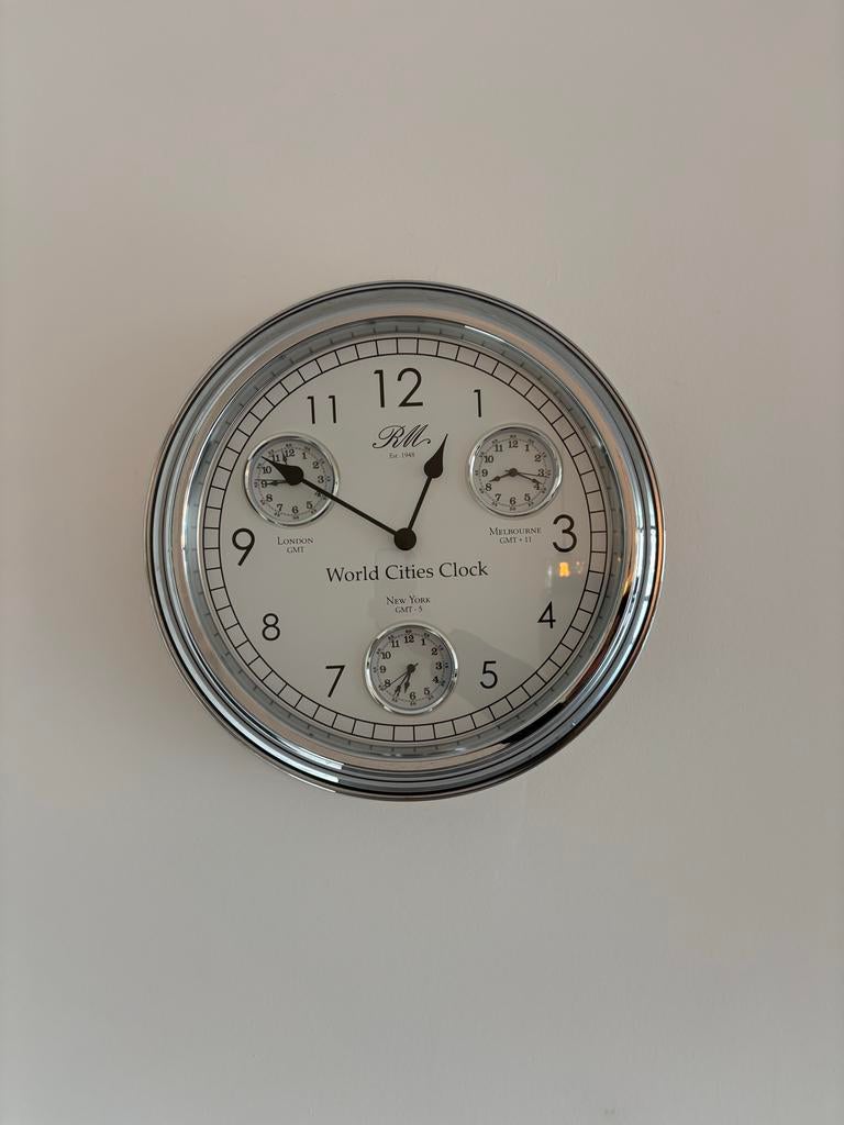 Riviera Maison World Cities Klok, Huis en Inrichting, Woonaccessoires | Klokken, Ophalen, Gebruikt, Analoog, Wandklok
