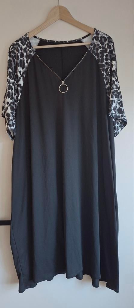 Zwarte jurk met print raglan mouwen, maat 52., Ophalen of Verzenden