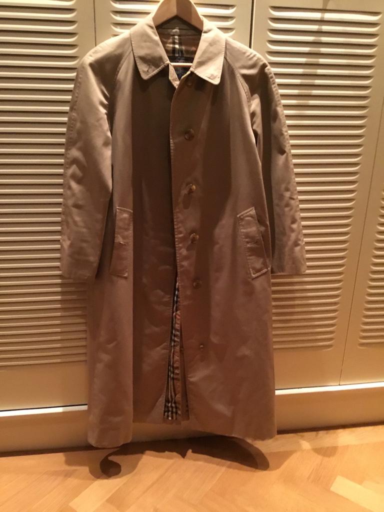 Regenjas Trenchcoat Burberry, Kleding | Dames, Ophalen of Verzenden, Zo goed als nieuw, Maat 38/40 (M), Beige