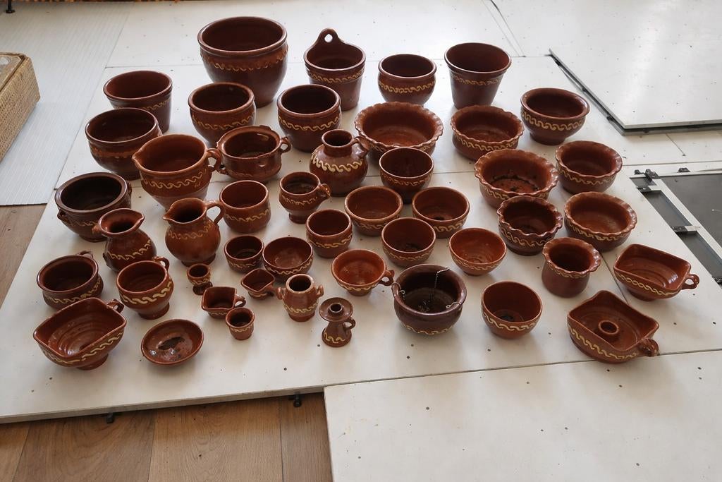 Unieke collectie oud Fries/Workumer aardewerk -  , Hobby en Vrije tijd, Modeltreinen | Overige schalen, Gelijkstroom of Wisselstroom