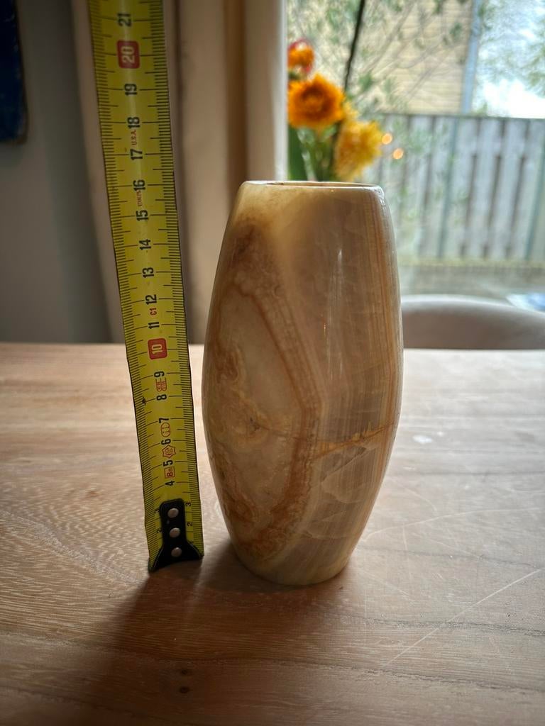 in uitstekende staat prachtig  onyx-marmeren vaasje 16 cm, Ophalen of Verzenden, Gebruikt, Overige materialen, Minder dan 50 cm