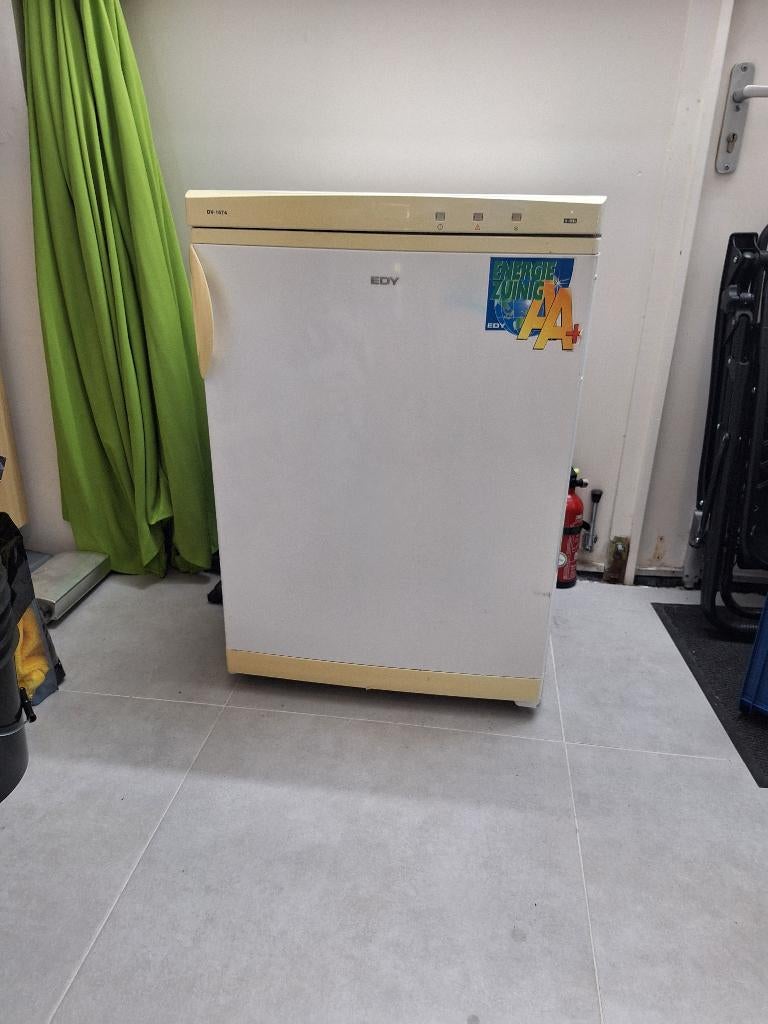 Goed werkende zuinige diepvries  AA++, Gebruikt, Energieklasse A of zuiniger, Ophalen, Vrieskast