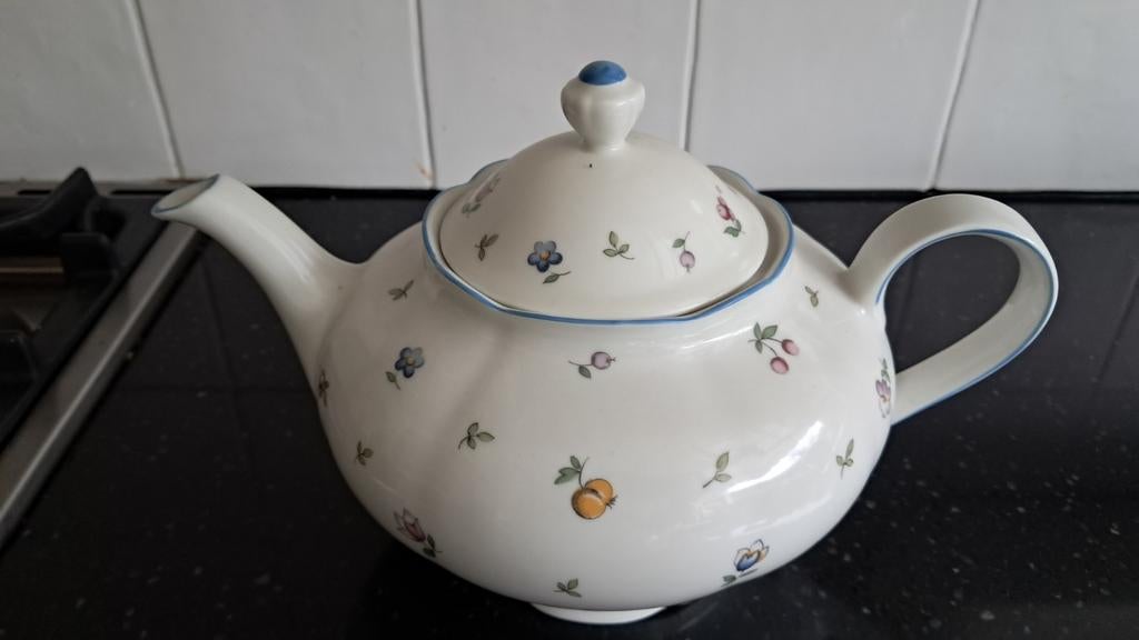 Theepot Elfia Porselein, Ophalen of Verzenden