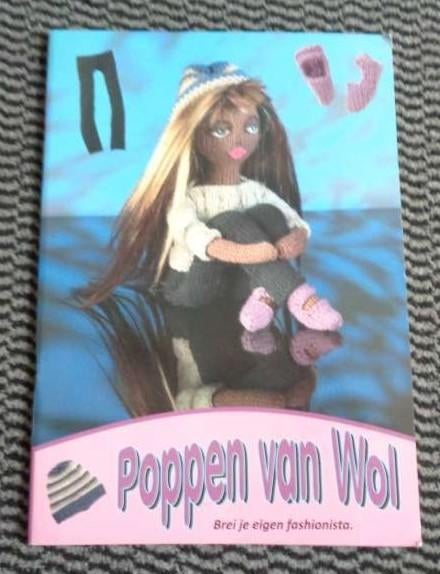Poppen van wol breiboek - poppen en poppenkleertjes breien, Verzenden, Zo goed als nieuw, Breien en Haken, Fiona McDonald