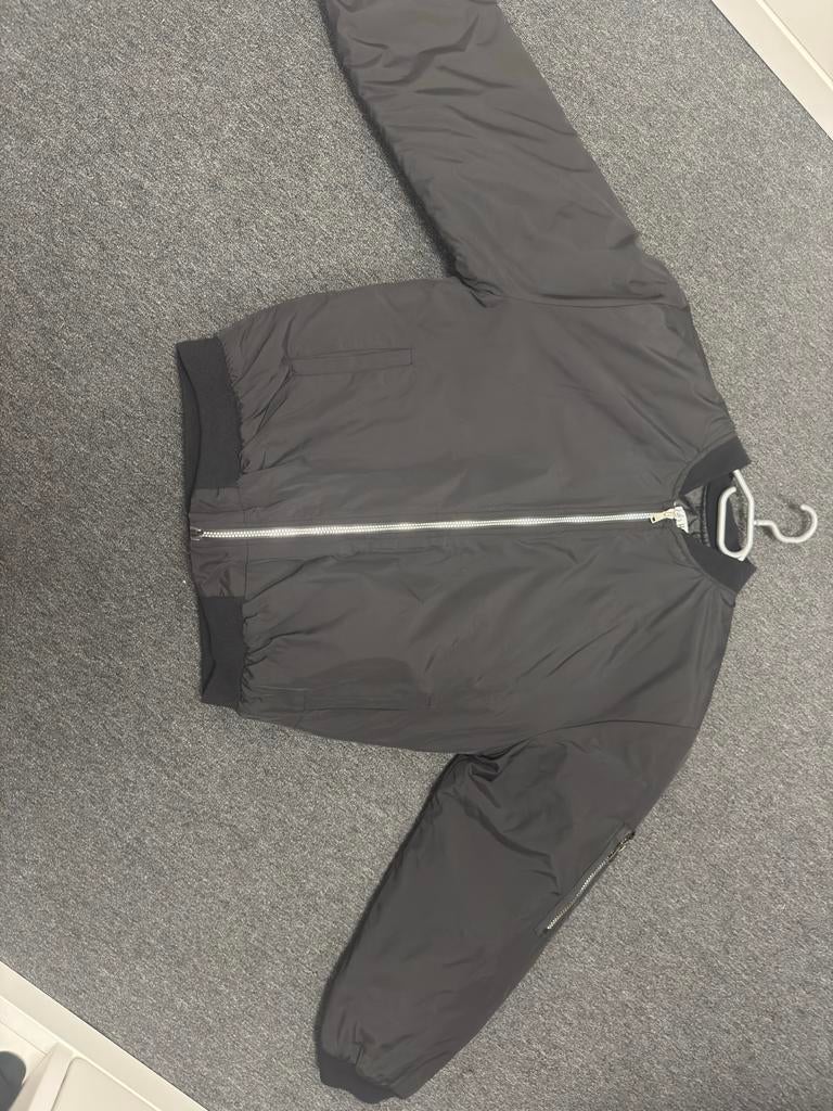 Zwarte bomberjack, Ophalen of Verzenden, Nieuw, Maat 42/44 (L), Zwart