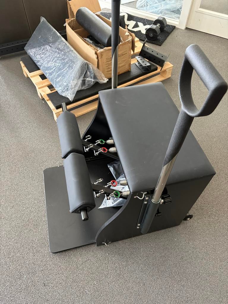 Pilates Wunda Chair - Compact en Veelzijdig, Sport en Fitness, Yoga en Pilates, Ophalen, Nieuw, Overig