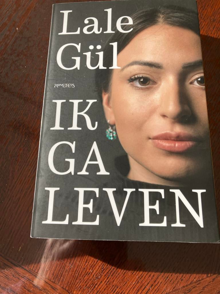 Lale Gül - Ik ga leven, Ophalen of Verzenden, Zo goed als nieuw, Lale Gül