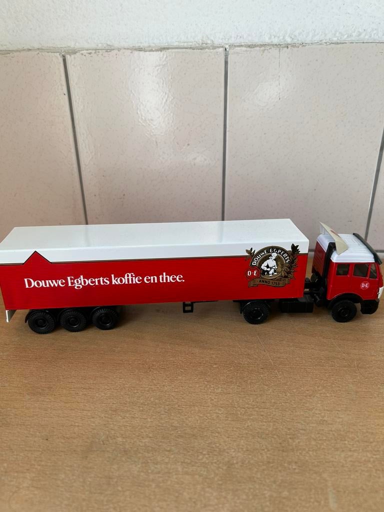 Lion car Douwe Egberts oplegger., Ophalen of Verzenden, Zo goed als nieuw, Bus of Vrachtwagen, Lion Toys