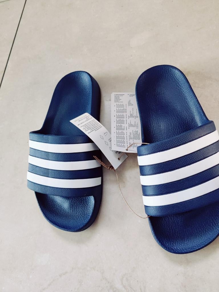 Adidas Nauwe slippers maat 36, Ophalen of Verzenden, Nieuw