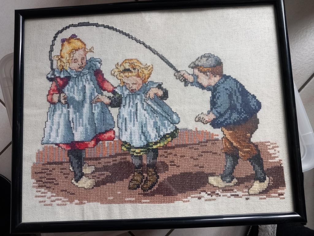 Ot en Sien "Touwtje springen" of "Spelen" en geborduurd., Ophalen of Verzenden, Overige typen