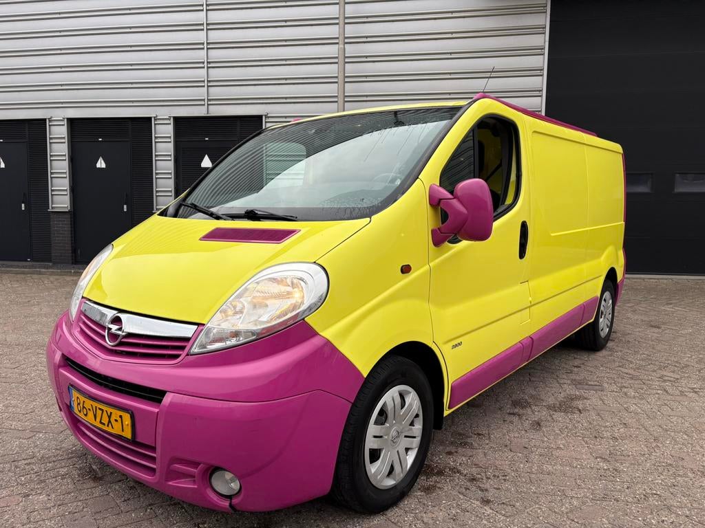 Opel Vivaro 2.5CDTI 107KW DPF E4 2.9T L2h1 2009, 145 pk, Zwart, Bedrijf, Euro 4