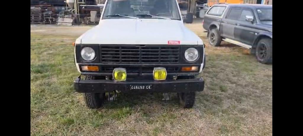 Patrol EBRO 2800cc 4 cilinders uit 1985 belastingvrij, Auto's, Nissan, Stof, Beige, 4 cilinders, Wit