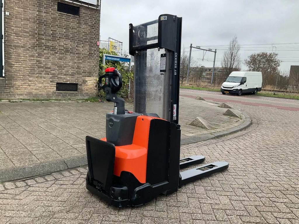 Toyota SWE100 1000KG 2.70METER STAPELAAR / HEFTRUCK