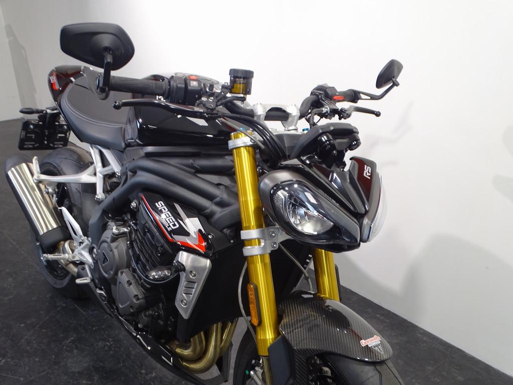 Triumph Speed Triple 1200 RS - foto 2