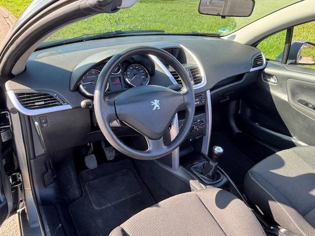 Peugeot 207 CC 1.6 VTi Airco Electric pakket Audio-CD/MP3 AB, Gebruikt, Zwart, 4 cilinders, Cabriolet