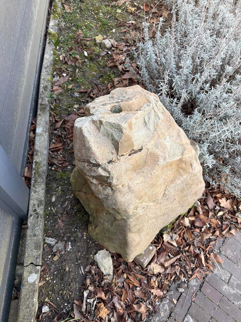 Grote vijversteen / waterornament, Tuin en Terras, Waterpartijen en Fonteinen, Ophalen, Gebruikt, Graniet, Waterornament