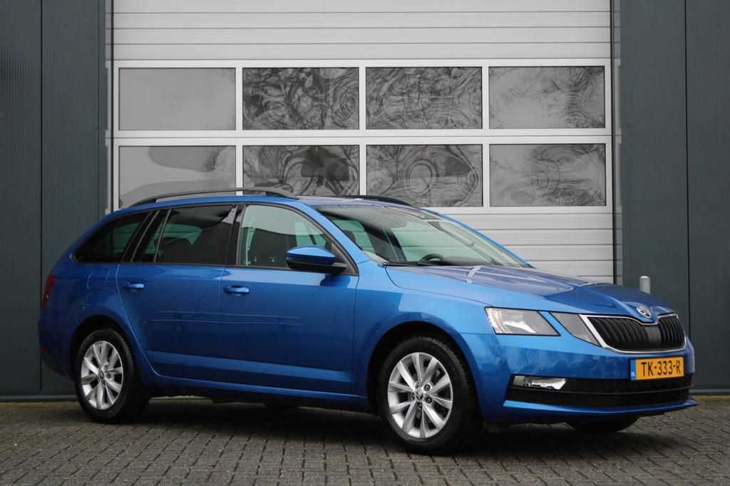Skoda Octavia Combi 1.0 TSI Greentech Ambition Business DSG, Stof, Gebruikt, Parkeersensor, Blauw