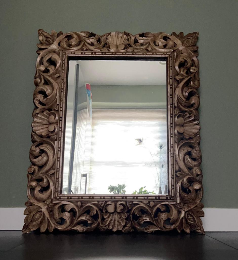 Mooie bewerkte houten spiegel, Ophalen, Rechthoekig, 50 tot 75 cm, Minder dan 100 cm