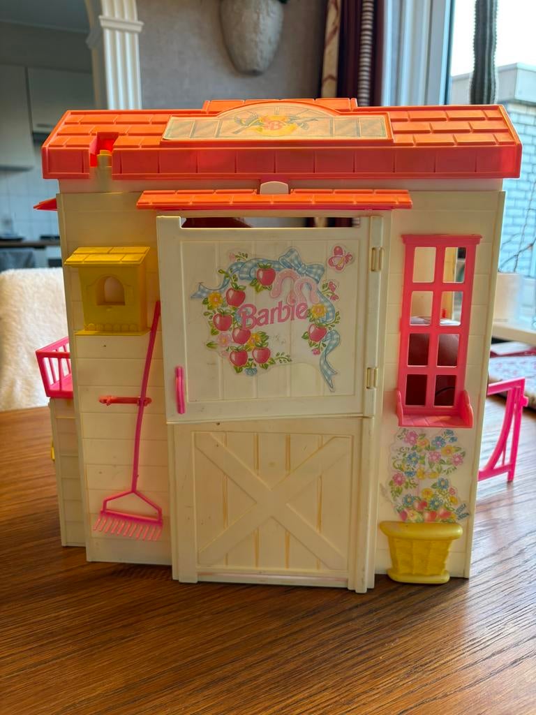 Vintage Barbie paardenstal, Ophalen of Verzenden, Zo goed als nieuw, Meisje