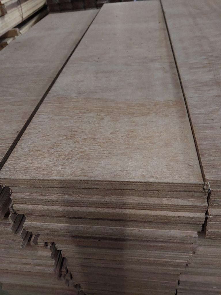 multiplex 1,22m lang x28,5cm breed 18mm dik wbp verlijmd, Ophalen, Nieuw, 250 cm of meer, Planken