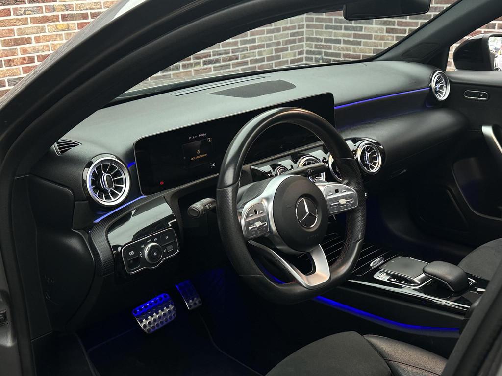 Mercedes-Benz A-klasse 250 AMG Panorama Sfeer Camera Led Tun, Gebruikt, 4 cilinders, Parkeercamera, 1600 kg