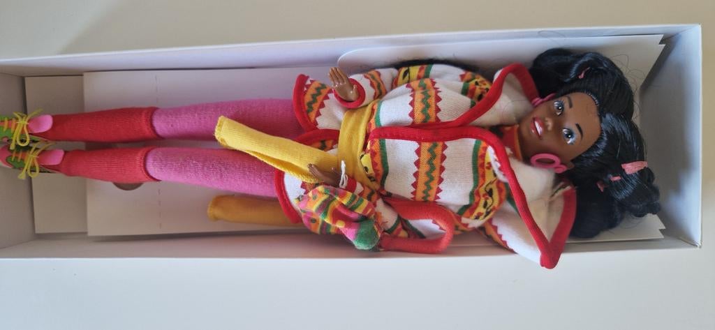 Barbie  doll Bennetton christie 1990 mint, Ophalen of Verzenden, Zo goed als nieuw