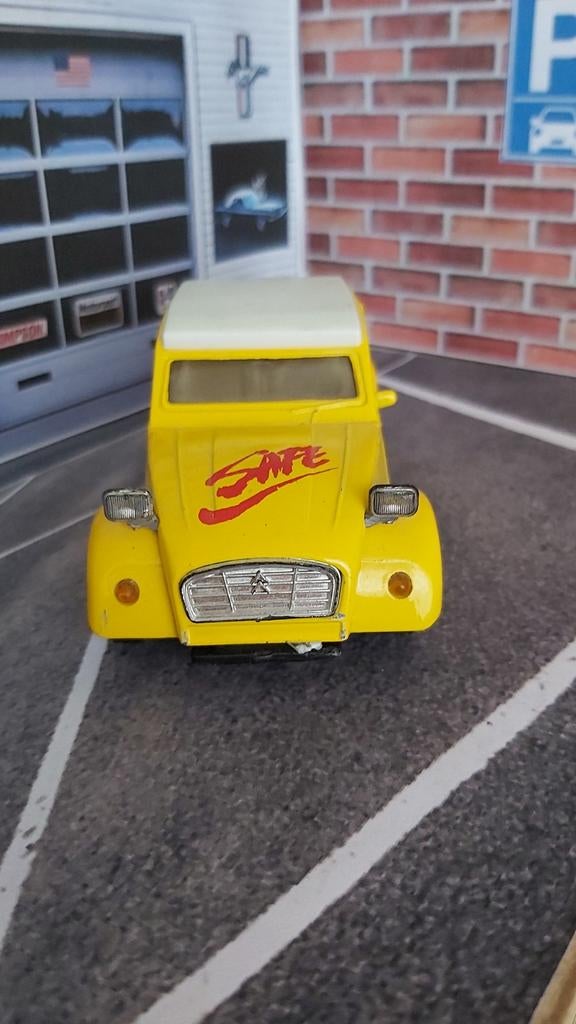 Citroën 2CV modelauto geel - Vintage verzamelobject, Ophalen of Verzenden, Gebruikt, Auto, Overige merken