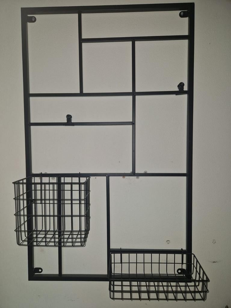 Zwarte wandrek met bakjes voor foto's, Ophalen, Gebruikt