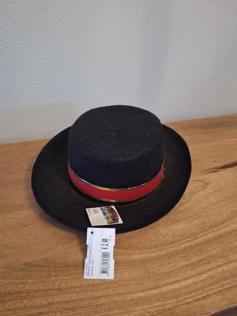 Zwarte Hoed met Rode Band | Spaanse hoed, Onbekend, Hoed, Zo goed als nieuw, One size fits all