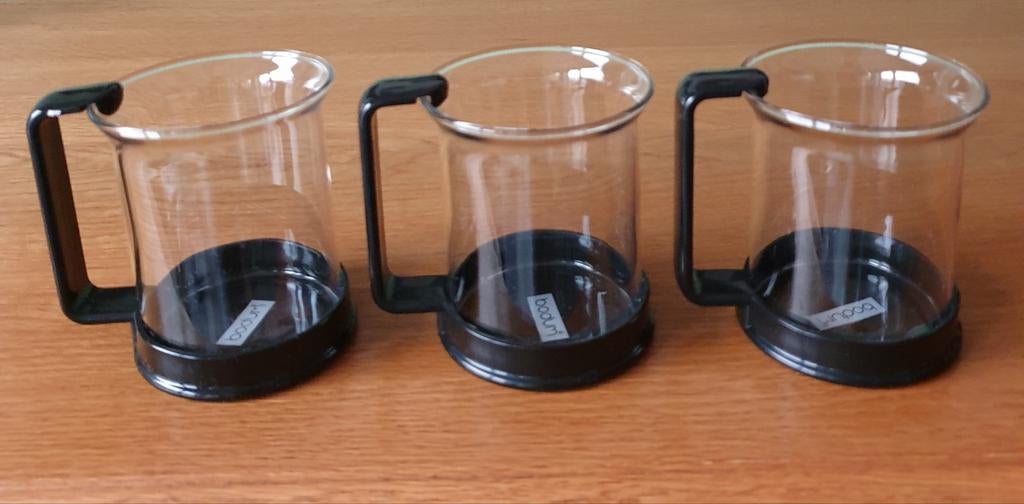 3 Vintage bodum glazen met zwart kunststof houders, Huis en Inrichting, Keuken | Servies, Ophalen of Verzenden, Gebruikt, Glas