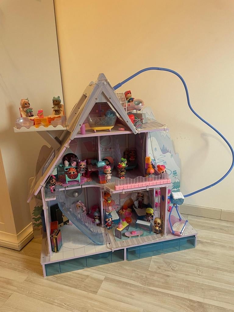 LOL POPPEN/HUIS/ AUTO'S/ACCESSOIRES/ BEUATY KOFFER, Ophalen, Zo goed als nieuw, Overige typen