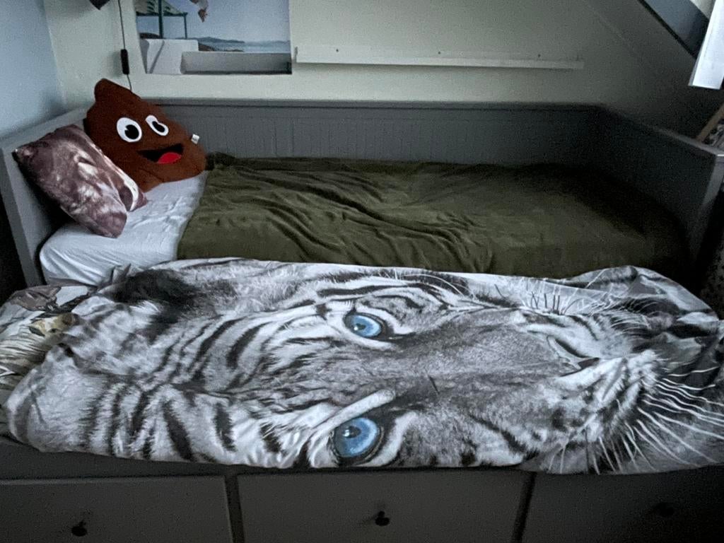 Ikea bed HEMNES, Huis en Inrichting, Slaapkamer | Bedden, Ophalen, Verstelbaar, Tweepersoons, Zo goed als nieuw