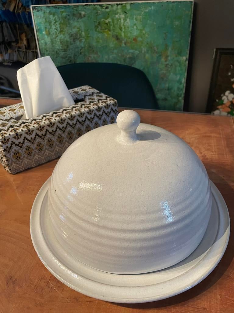 Ambachtelijk Handgemaakte Kaasstolp/Taartplateau, Ophalen of Verzenden, Zo goed als nieuw