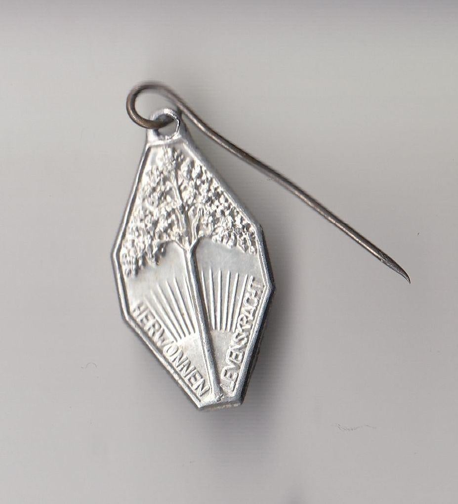 TBC Sanatorium Herwonnen Levenskracht speldje, Verzamelen, Gebruikt, Niet vindbaar, Niet vindbaar, Speldje of Pin