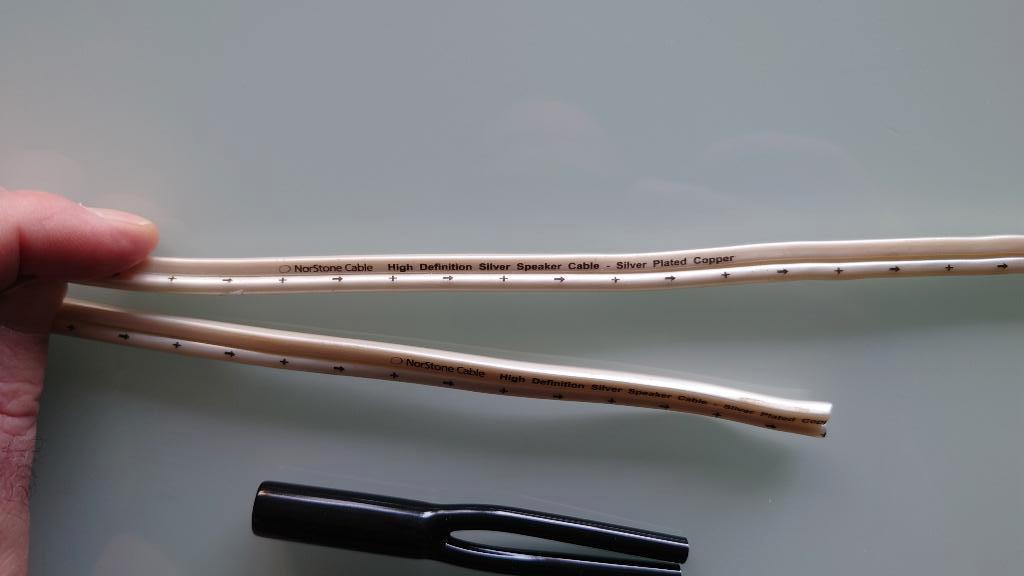 Norstone cable 2x 3.90meter, Audio, Tv en Foto, Luidsprekers, Nieuw, Front, Rear of Stereo speakers, 120 watt of meer, Overige merken