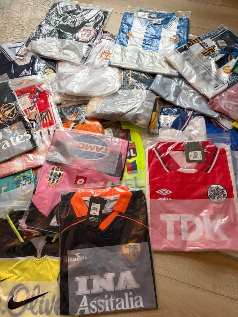 25€ retro voetbalshirts maten L en XL voetbalshirt, Ophalen of Verzenden, Nieuw, Overige maten