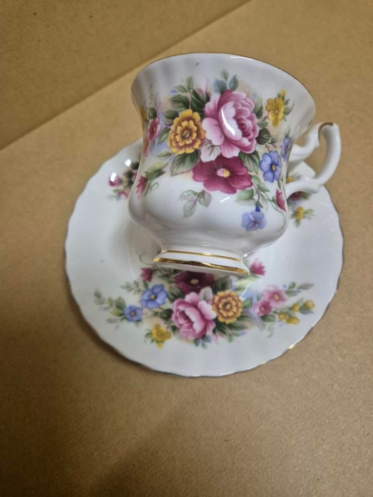 Chelsea garden royal albert porselein, Antiek en Kunst, Antiek | Servies los, Ophalen of Verzenden