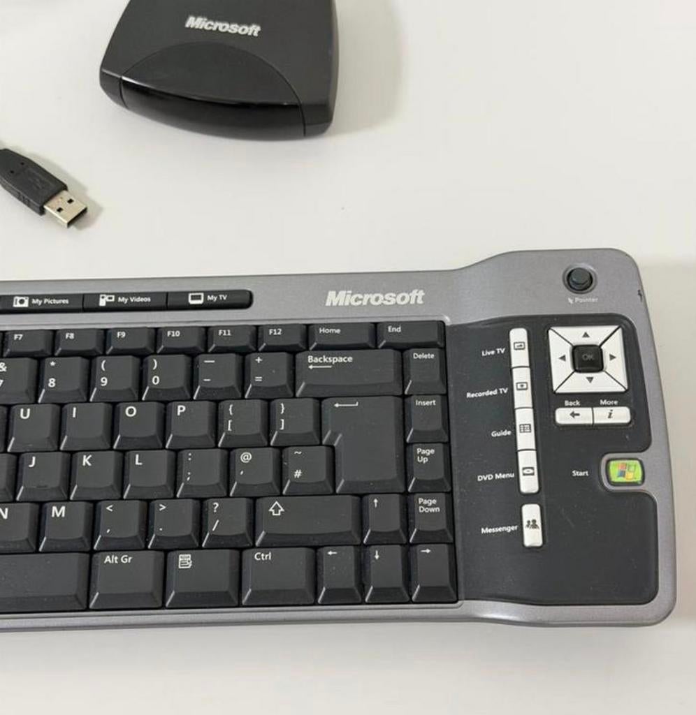 Microsoft Remote Keyboard Media center draadloos toetsenbord, Ophalen of Verzenden, Zo goed als nieuw, Draadloos, H