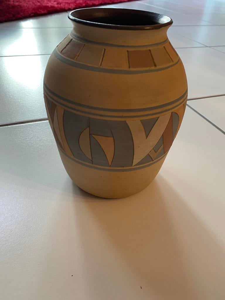 1 vaas in keramiek . Uit Ivoor Kust / Afrika, Ophalen